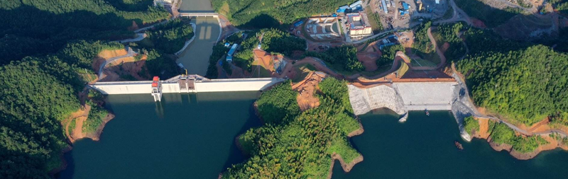 系统可进行数据自动采集、传输、存储、分析和展示，大大增加了监测的时效性，降低了监测的地域性难度 
  国勘仪器以MCU及高精度GNSS接收机为核心，结合多种传感器，搭建完成完善的水库大坝安全自动化监测系统。MCU采集现场布设于监测对象的传感器及其他监测设备的数据，利用无线网络通讯方式，将数据上传至监测云平台。整套系统可进行数据自动采集、传输、存储、分析和展示，大大增加了监测的时效性，降低了监测的地域性难度。